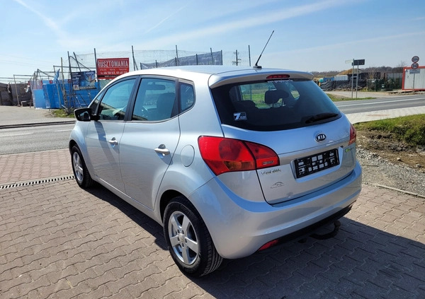 Kia Venga cena 17900 przebieg: 199000, rok produkcji 2010 z Hrubieszów małe 121